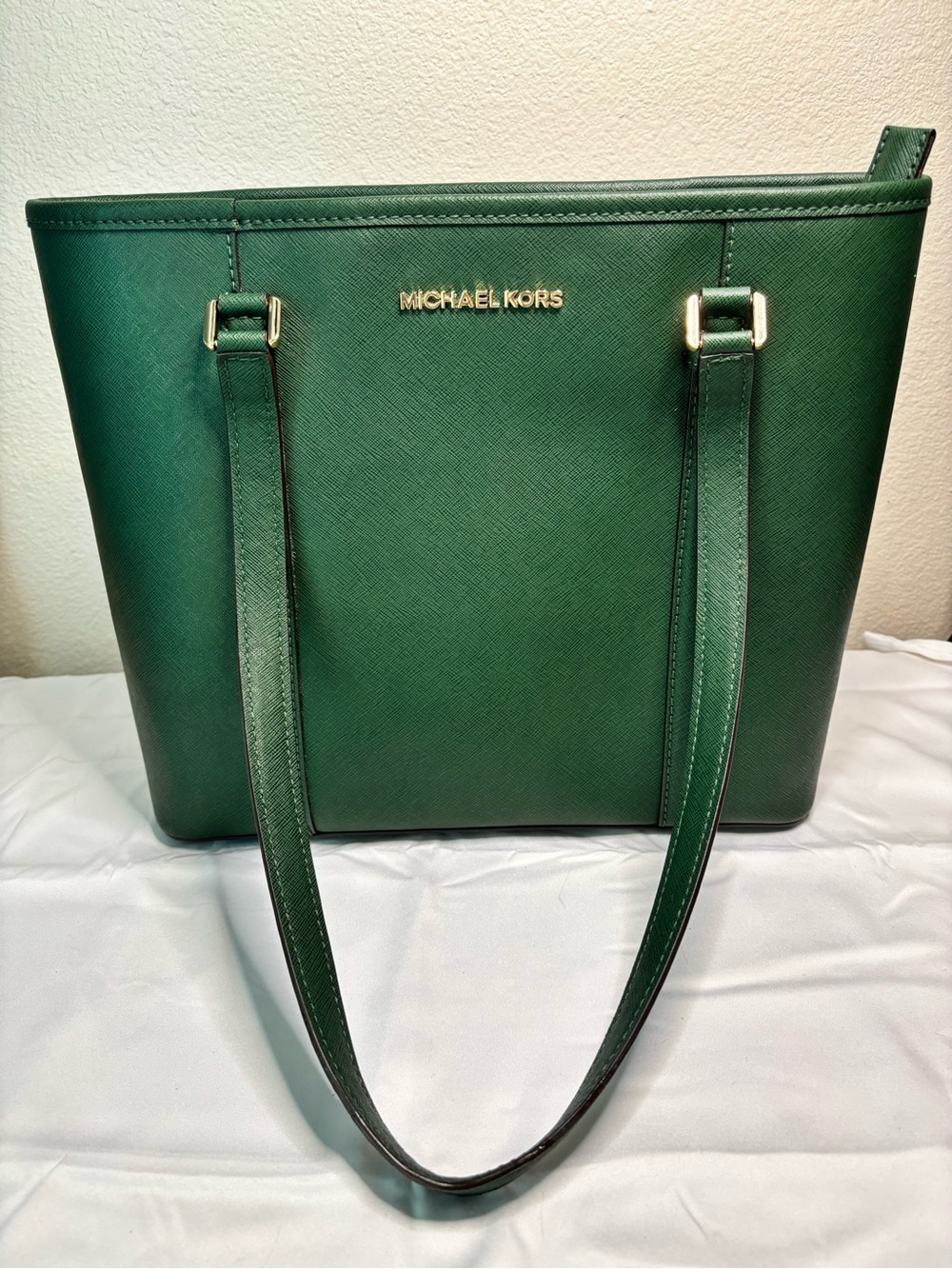 Michael Kors Emerald Jet Set Multifunction Saffiano Leather Tote